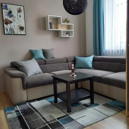 Christa Apartment *