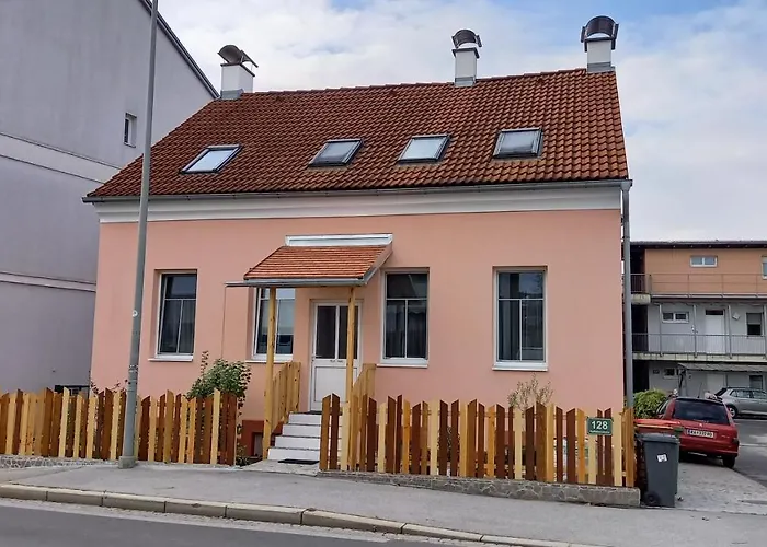 Christa Appartement *